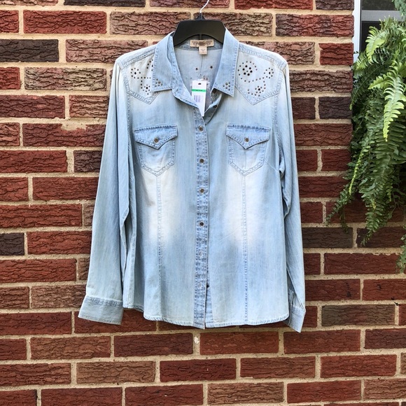 Nine West Tops - 🏁 Denim Shirt Nine West Vintage Collection